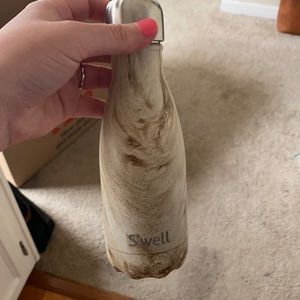 Small swell bottle
